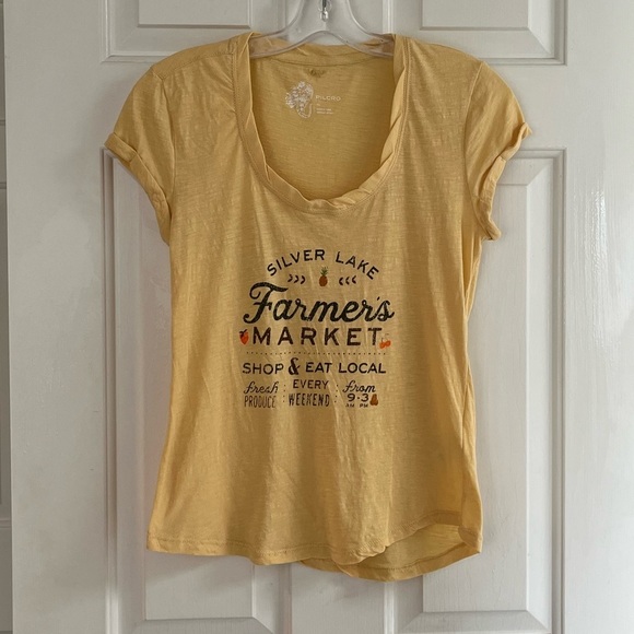 💟 Anthropologie Pilcro “Silver Lake Farmer’s Market” Yellow Graphic Tee Size XS - Picture 4 of 15